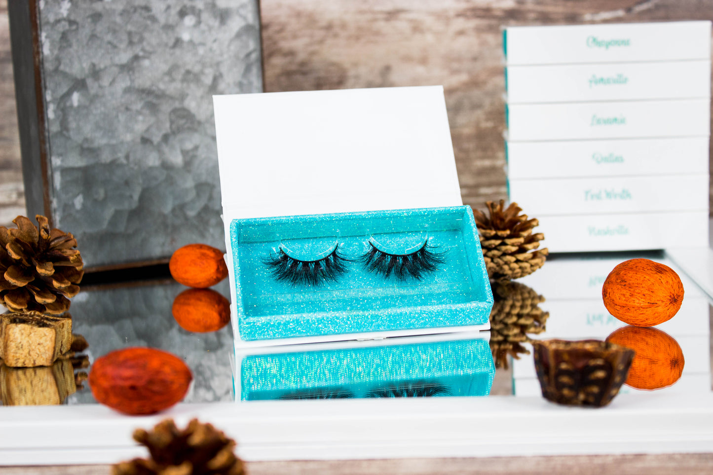 Luxury Faux Lashes - Style: Pendelton